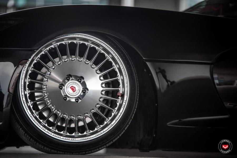 Колеса Dodge Viper SRT on Vossen Wheels (ML-R1) 2019 года  (фото 15 из 24)